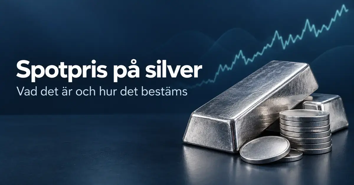 Silvertackor och silvermynt framför en stiliserad priskurva på mörkblå bakgrund med texten ”Spotpris på silver – Vad det är och hur det bestäms”.